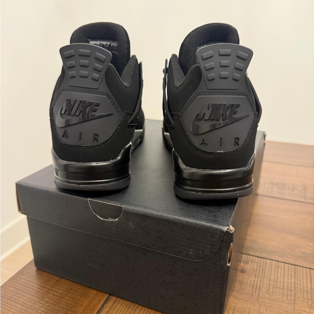 Jordan Retro 4 Black Cat 2025 - Picture 2 of 3